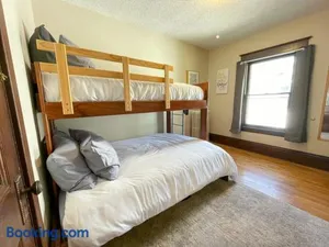 Image of Upper Level Historic Duplex