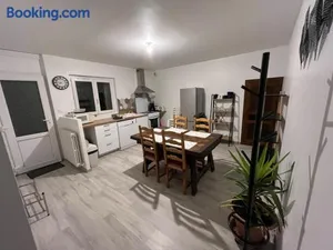 Image of Logement neuf en face de la forêt. Accès cour.