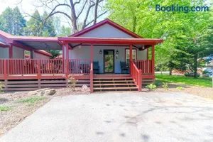 Image of Little Bear Retreat 1