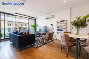 Image of VAQUAY Odyssey In Caulfield North