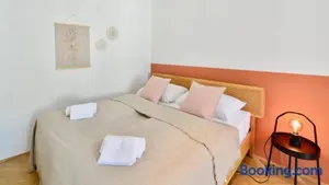 Image of Beautiful Flat Next to Karlskirche