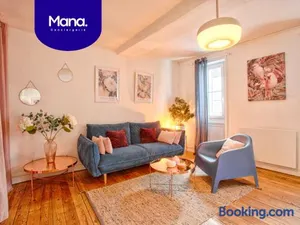 Image of NavyRose - Joli Studio - Centre Ville de Caen