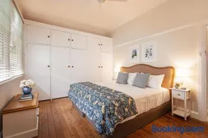 Image of Flora Cottage