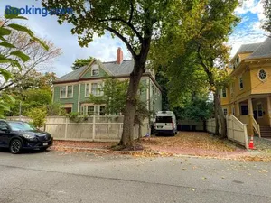 Image of Harvard House - 2BR Retreat adjacent to university