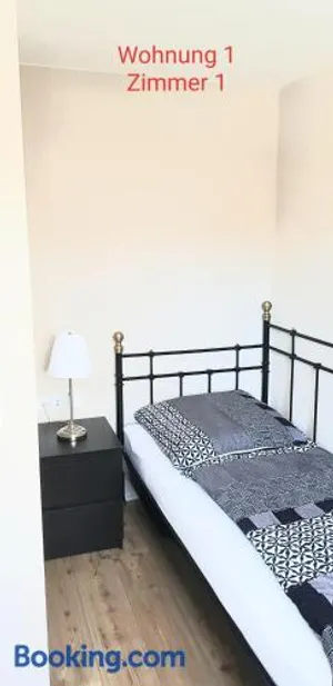 Image of 2x Monteurwohnung 1x 2 kleine Einzelzimmer 1x Doppelbett und Schlafcouch im Wohnbereich