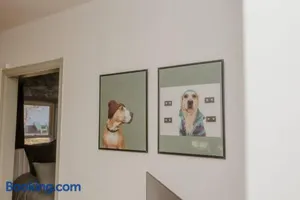 Image of Walk to Cafe & Mall, One Mile to Dordt, Dog Theme