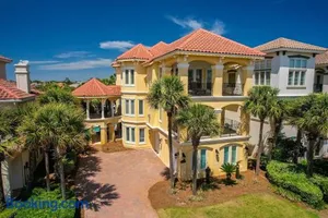 Image of All Decked Out This is the one you want Gulf Front views 4 less