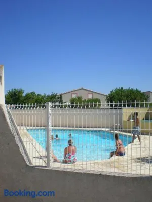 Image of LES AMANDINES