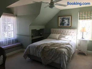 Image of Hawk's Nest Bed & Breakfast