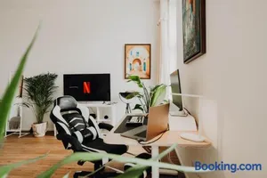 Image of Sleek Studio minutes away from Deutsches Eck