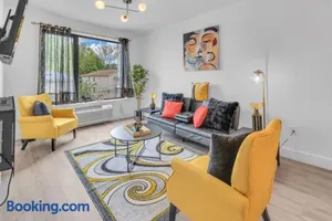 Image of Royal Oasis Indoor Pool, FREE Parking, Near NYC