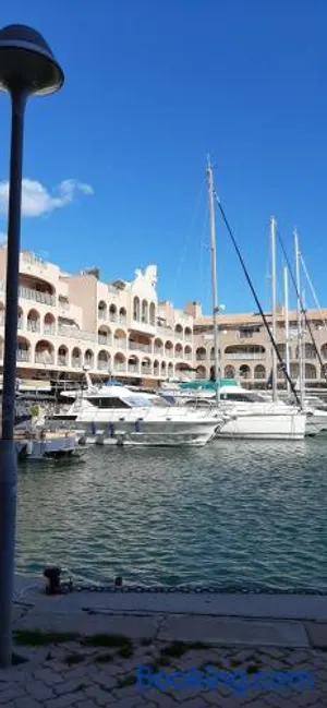 Image of les îles d'or au port de Hyères grand studio climatisé