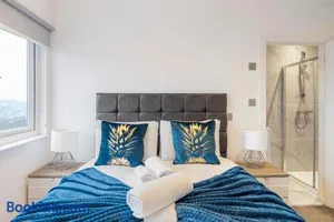 Image of Luxurious 2 BR - Apartment - Central Location