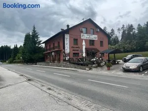 Image of Old Car's Hotel