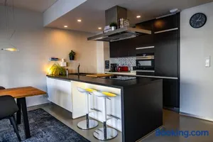 Image of London 993 Apt 202