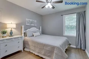 Image of Sunset Stay Pet Friendly 2bed 1 bath