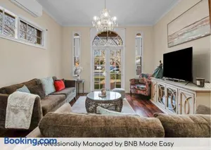 Image of Pembroke - CBD, Elegant & Character Filled Stay