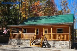 Image of Sugar Bear Cabin with boat parking 5 mins to State Park & golf