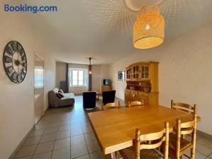 Image of Gîte Charmant à Alleyrac: Randonnées, Nature et Confort Moderne - FR-1-582-66