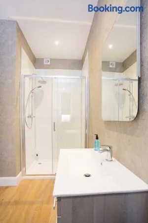 Image of Crown Apartment