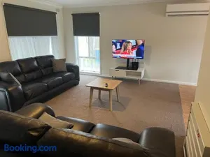 Image of 3 Bed Close to GV Hospital