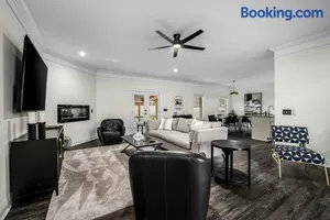 Image of Music City Manor-A Grand Ole Getaway