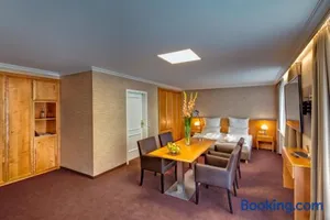 Image of Unperfekthotel