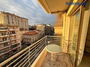 Image of Cannes Carnot 1