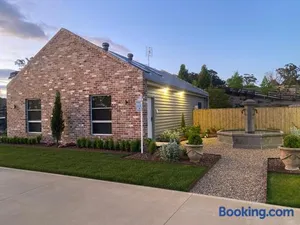 Image of Bloomfield Manor