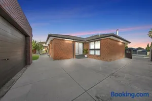 Image of Melbourne Airport Pet friendly Guest House