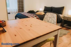 Image of Large bedroom, close to Airport and City Centre