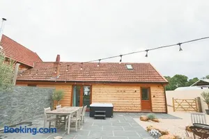 Image of Cedar lodge - Hopewell