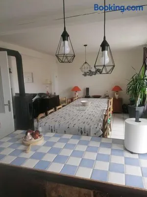 Image of Maison spacieuse avec cheminée à Dives-sur-Mer