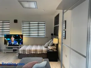 Image of Fully Detached Studio Annexe with King Bed for 2 & Sofa Bed for 2