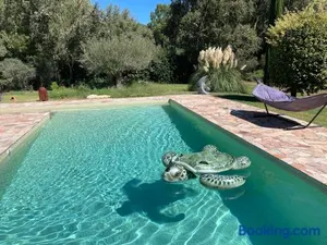 Image of FUVOLEA, Maison de vacances à 15 min du centre d'Aix-en-Provence, piscine chauffée en saison - jardin - parking privé gratuit