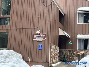 Image of Yosemite Condominium Loft unit -B202