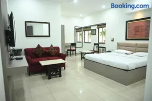 Image of ELGIN SUITES