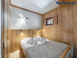 Image of Appartement Confortable 6 Pers. Proche des Pistes avec Balcon et Parking - FR-1-640-11