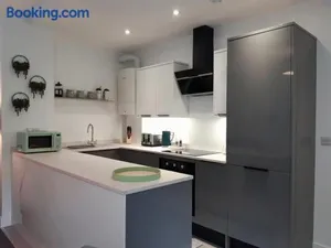 Image of No's 7 and 8 Llewelyn Apartments