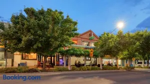 Image of Broadway Hotel
