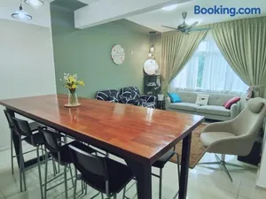 Image of The Khailily's Guest