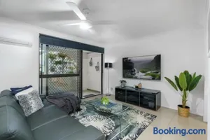 Image of El Olivia on Genoa