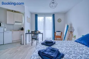 Image of LOGEMENT AARON