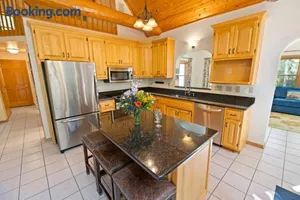 Image of Top of the Hill Cabin by Simple Life Rental