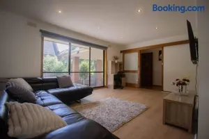 Image of Sovereign Hill Getaway Walk To Attractions