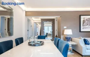 Image of Beautiful 1Bd Knightsbridge Flat with AC with View of Harrods