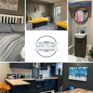Image of University Apartment • Sleeps 8