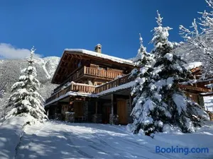 Image of Chalet Ruitor, chalet 500 m2 luxueux de caractère