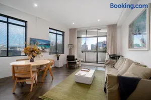 Image of Luxury CBD Darlinghurst Apartment with Rooftop BBQ Area Pool Sauna Gym