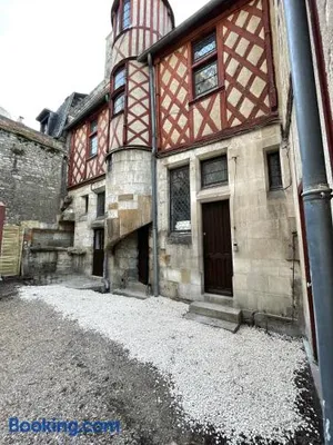 Image of Le petit château du Docteur Cambournac